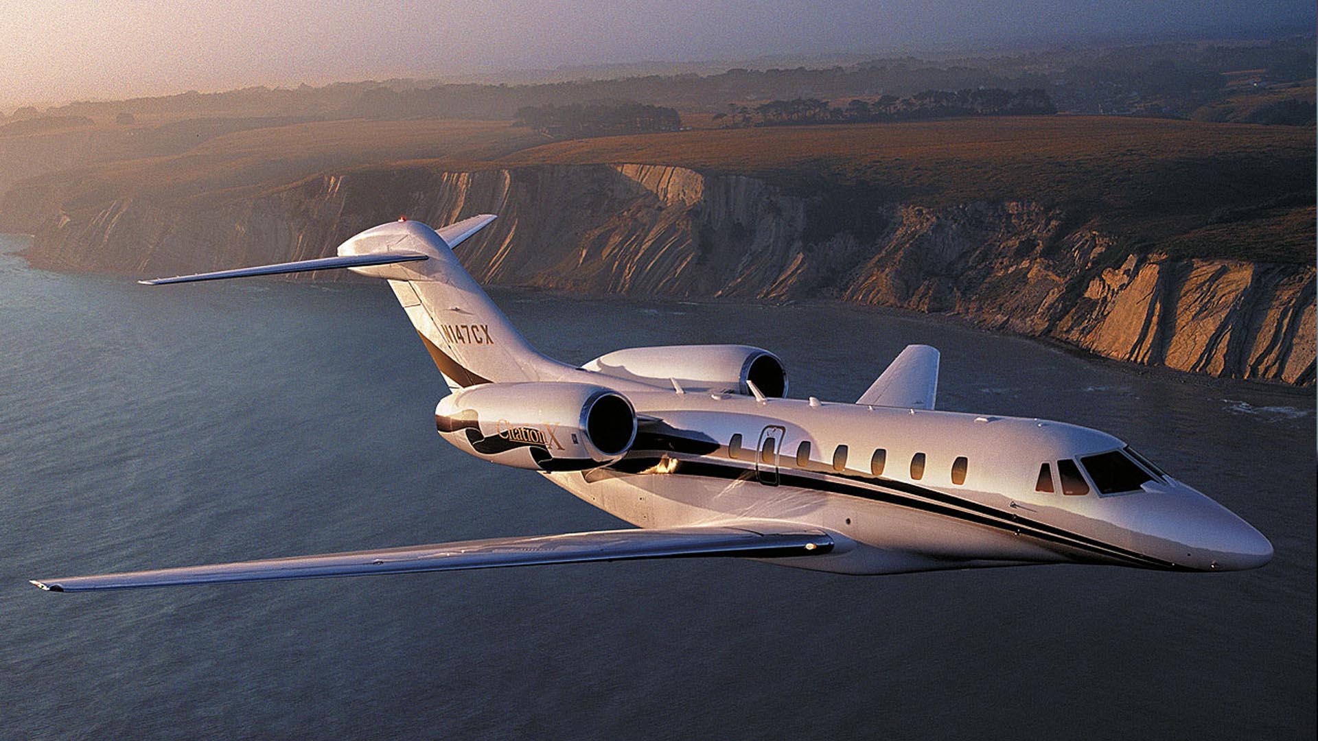 All About Private Jet Pilot Pay All About Private Jet Pilot Pay