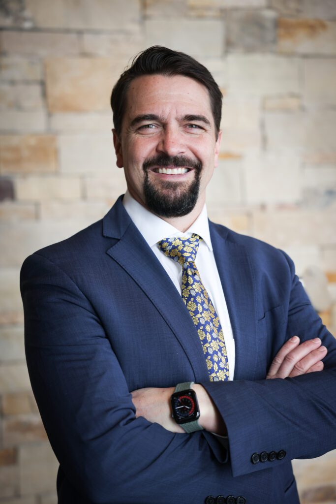 Dr. William Davis: Expert Orthopedic Surgeon Insights