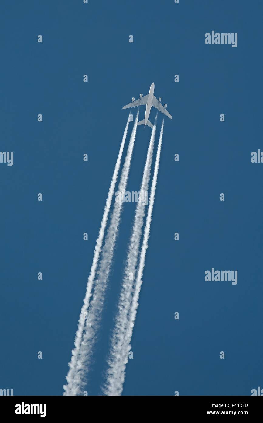 Why Do Planes Cruise at 35,000 Feet?  
The Science Behind Plane Cruising Altitude  
Optimal Altitude for Smooth Flights Explained  
Cruising Altitude: How High is Too High?  
Plane Cruising Altitude: Facts You Need to Know