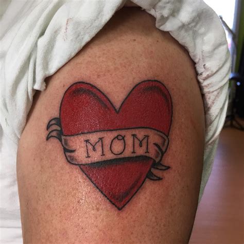 Heartwarming Tattoo Ideas to Honor Your Mom Heartwarming Tattoo Ideas to Honor Your Mom